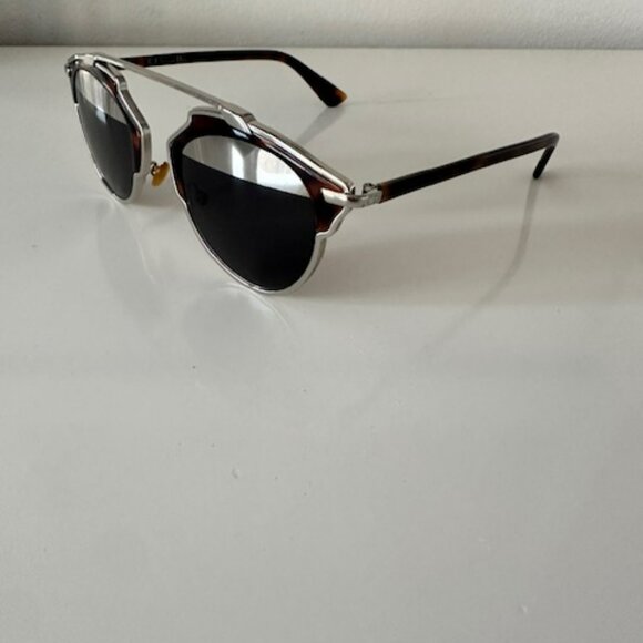 CHRISTIAN DIOR - AUTHENTIC TORTOISE HALF MIRRORED LENS SUNGLASSES - WORN ONCE - Picture 4 of 5